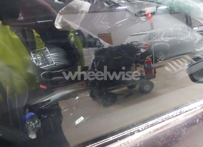 Photo 5 of 2016 Ford Escape TITANIUM (VIN 1FMCU9JX1GUB00835)