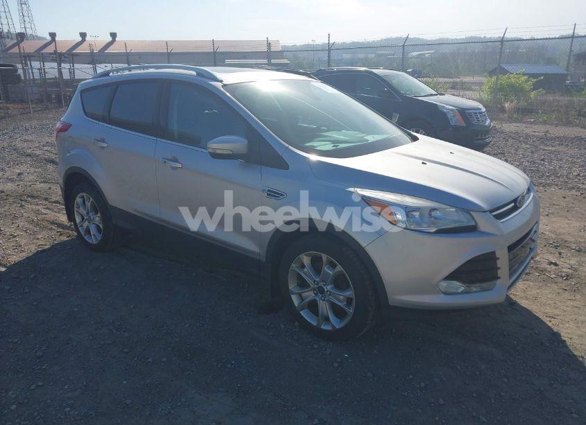 2016 Ford Escape TITANIUM (VIN 1FMCU9JX2GUA50916) main photo