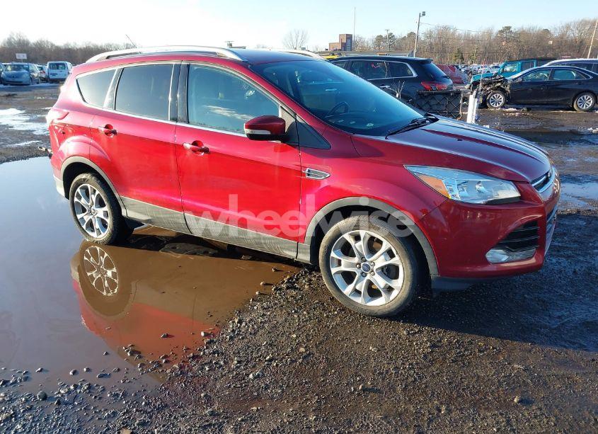 2016 Ford Escape TITANIUM (VIN 1FMCU9JX3GUC18322) main photo