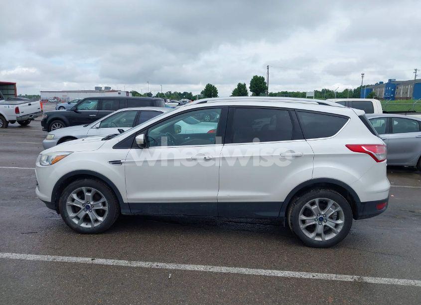 Photo 14 of 2016 Ford Escape TITANIUM (VIN 1FMCU9JX4GUB72080)