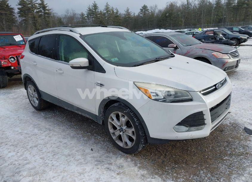 2015 Ford Escape TITANIUM (VIN 1FMCU9JX5FUC39218) main photo