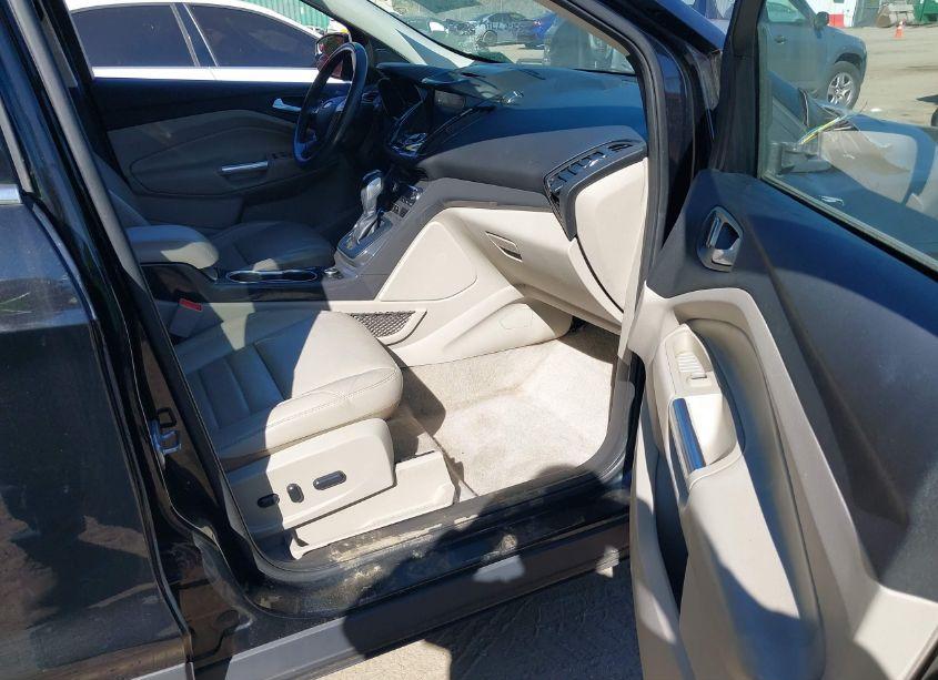 Photo 5 of 2016 Ford Escape TITANIUM (VIN 1FMCU9JX6GUA71686)