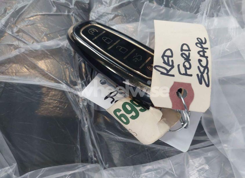 Photo 11 of 2015 Ford Escape TITANIUM (VIN 1FMCU9JX9FUA34839)