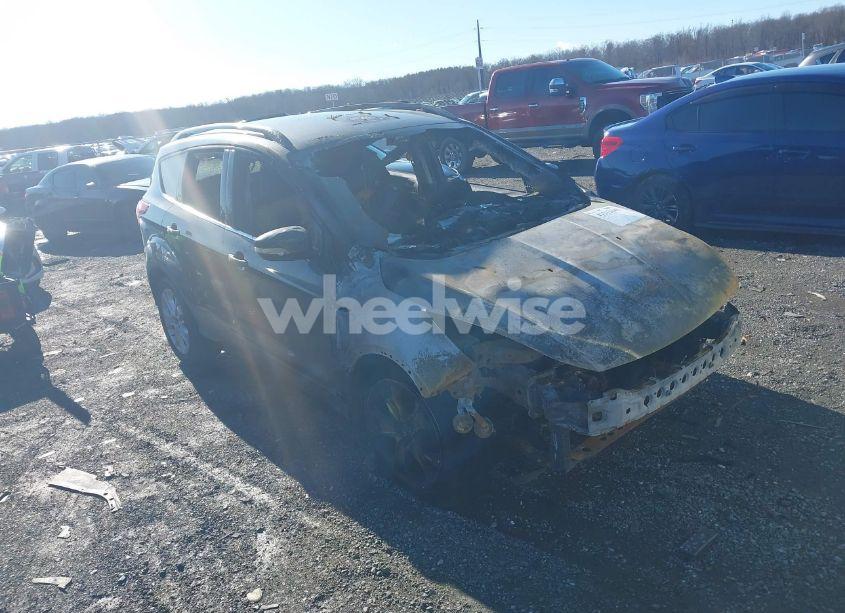 2015 Ford Escape TITANIUM (VIN 1FMCU9JXXFUB00346) main photo