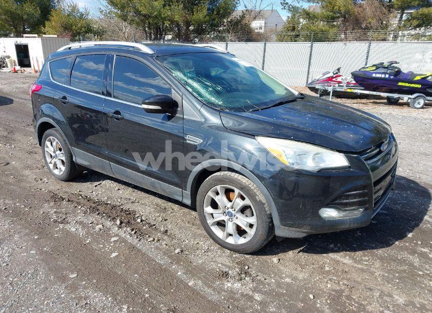 2015 Ford Escape TITANIUM (VIN 1FMCU9JXXFUB67531) main photo