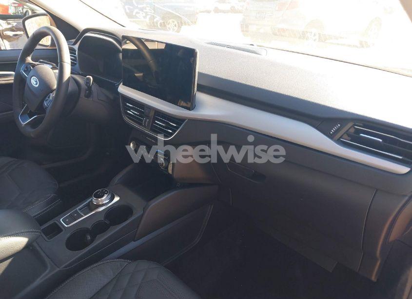 Photo 5 of 2024 Ford Escape PLATINUM (VIN 1FMCU9JZ6RUB37576)