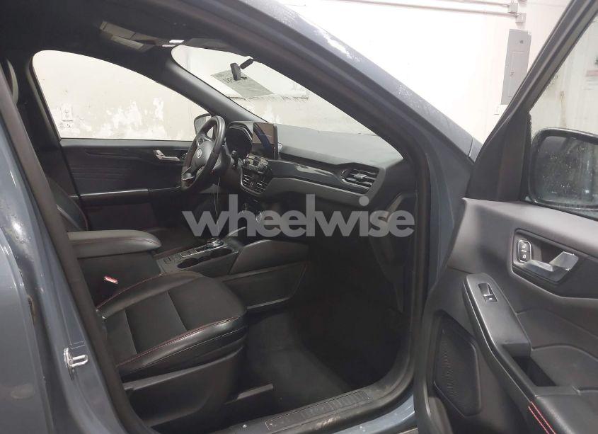 Photo 5 of 2023 Ford Escape ST-LINE (VIN 1FMCU9MN0PUA57910)