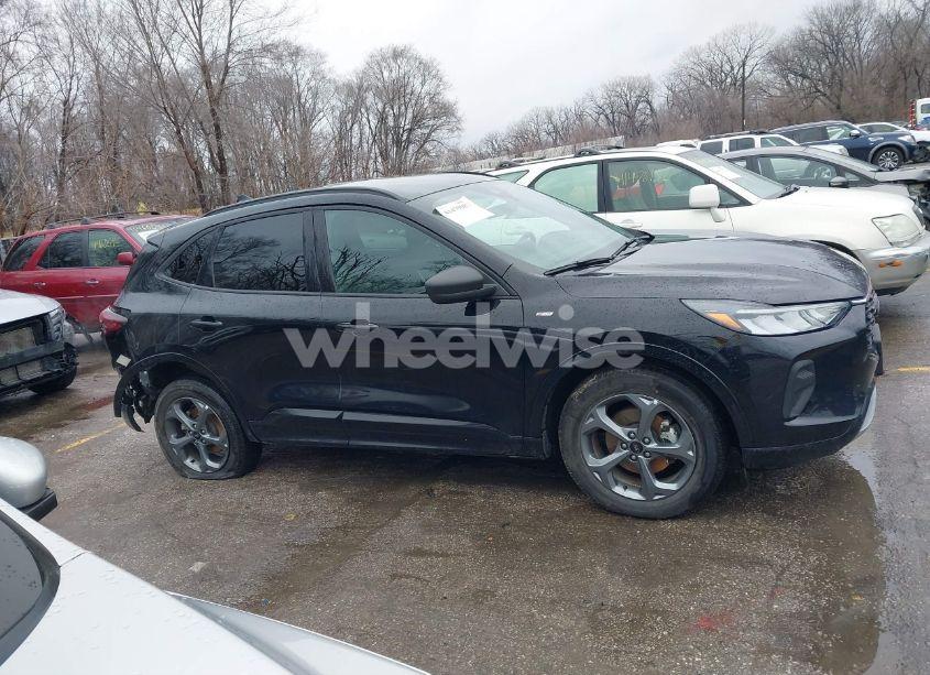 Photo 13 of 2024 Ford Escape ST-LINE (VIN 1FMCU9MN0RUA23453)