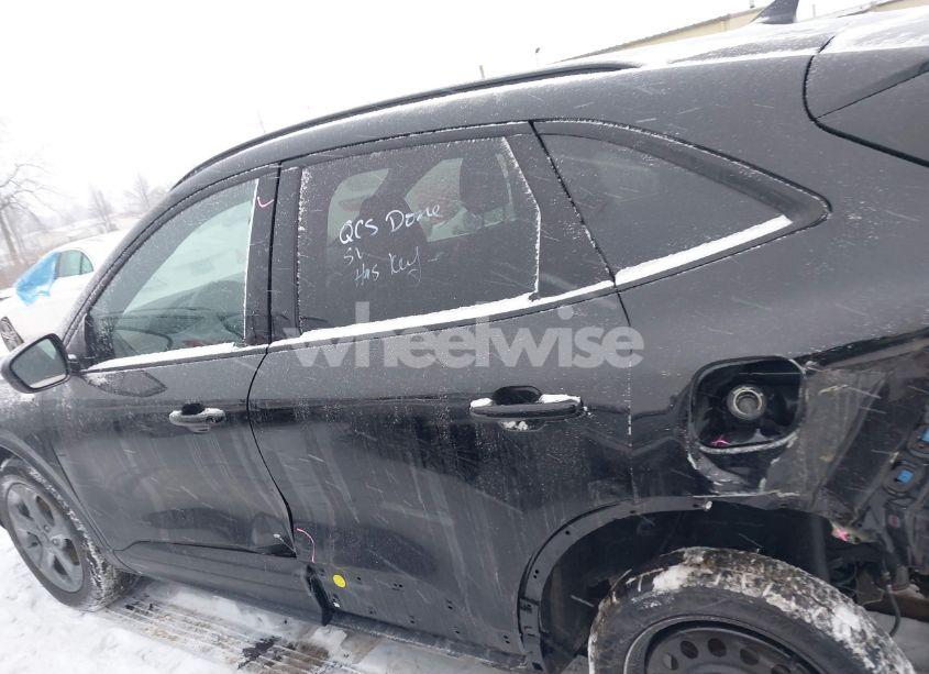 Photo 15 of 2024 Ford Escape ST-LINE (VIN 1FMCU9MN0RUB61879)