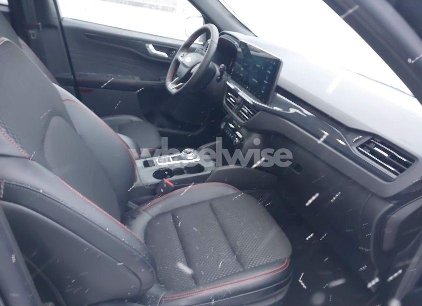 Photo 5 of 2024 Ford Escape ST-LINE (VIN 1FMCU9MN0RUB61879)