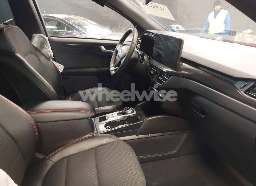 Photo 5 of 2023 Ford Escape ST-LINE (VIN 1FMCU9MN1PUA74845)