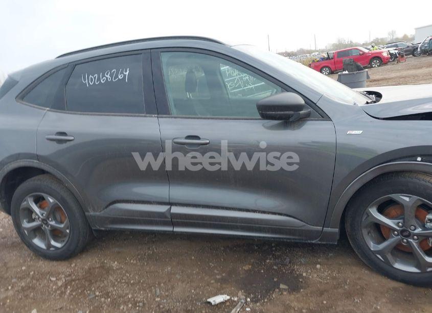 Photo 13 of 2023 Ford Escape ST-LINE (VIN 1FMCU9MN1PUA84484)