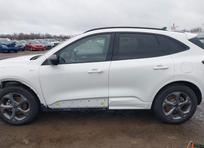 Photo 15 of 2024 Ford Escape ST-LINE (VIN 1FMCU9MN1RUA05687)