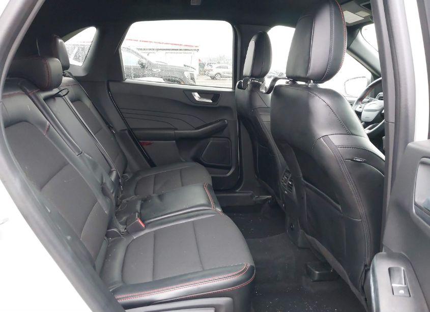 Photo 8 of 2024 Ford Escape ST-LINE (VIN 1FMCU9MN1RUA05687)