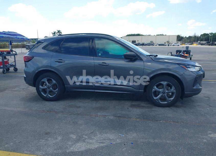 Photo 13 of 2024 Ford Escape ST-LINE (VIN 1FMCU9MN2RUA24751)