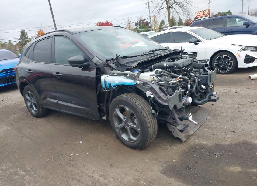 2023 Ford Escape ST-LINE (VIN 1FMCU9MN3PUB35421) main photo