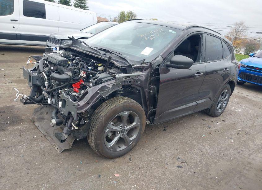 Photo 2 of 2023 Ford Escape ST-LINE (VIN 1FMCU9MN3PUB35421)