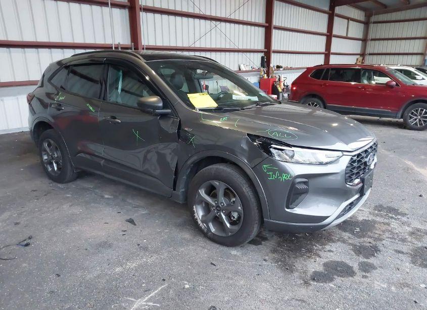 2023 Ford Escape ST-LINE (VIN 1FMCU9MN4PUB45763) main photo