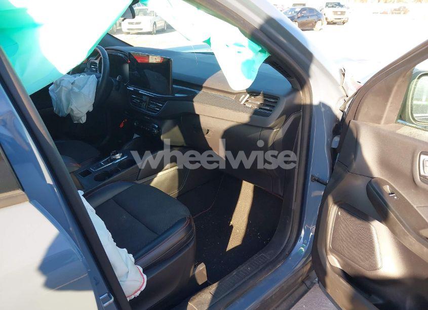 Photo 5 of 2023 Ford Escape ST-LINE (VIN 1FMCU9MN5PUB42550)