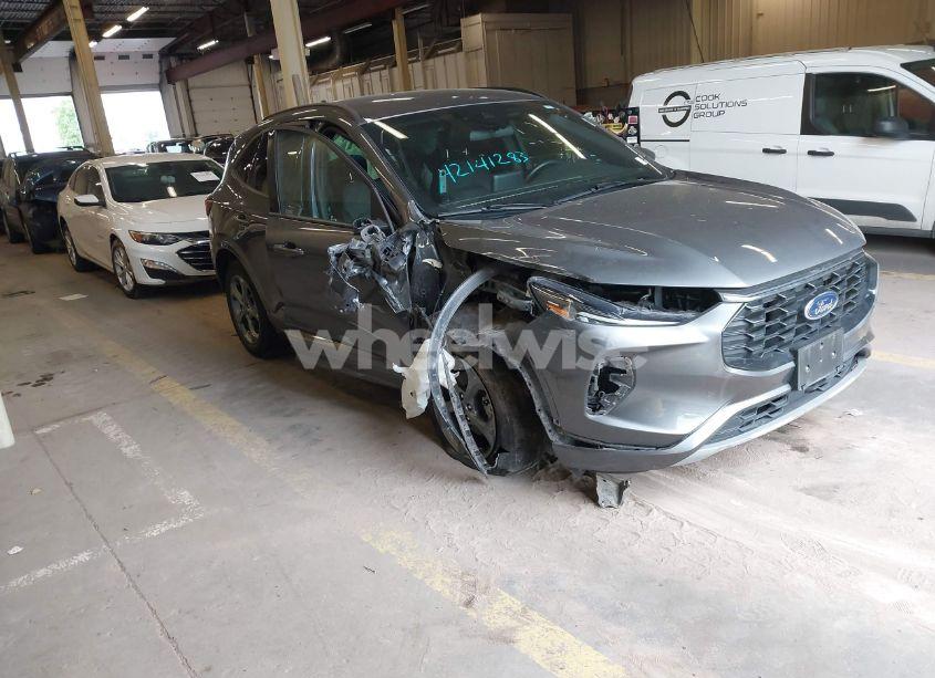 2023 Ford Escape ST-LINE (VIN 1FMCU9MN6PUA10350) main photo