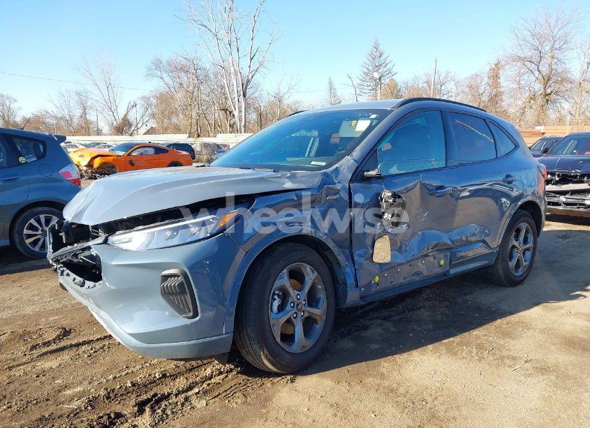 Photo 2 of 2023 Ford Escape ST-LINE (VIN 1FMCU9MN6PUB29077)