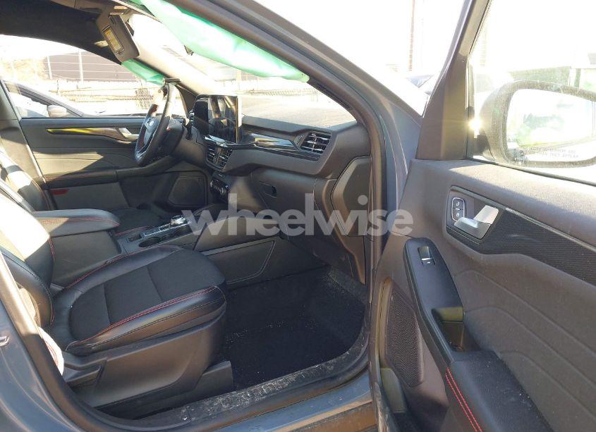 Photo 5 of 2023 Ford Escape ST-LINE (VIN 1FMCU9MN6PUB29077)