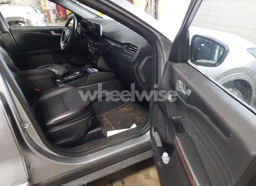 Photo 5 of 2023 Ford Escape ST-LINE (VIN 1FMCU9MN6PUB44890)