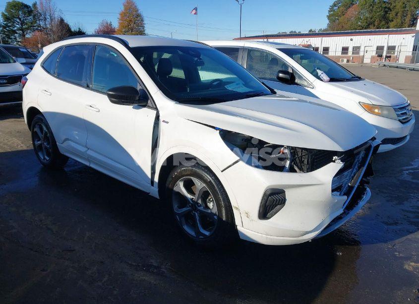 2024 Ford Escape ST-LINE (VIN 1FMCU9MN6RUA10299) main photo