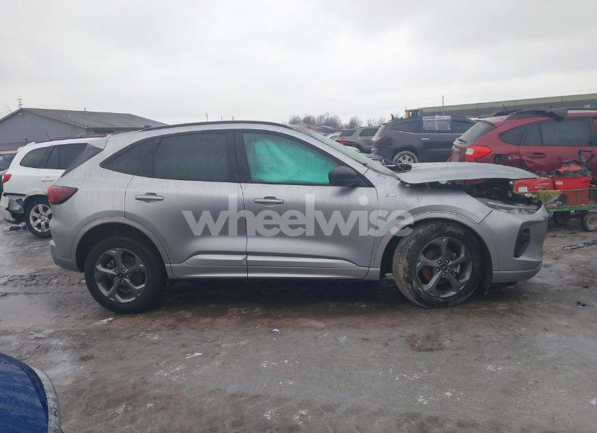 Photo 13 of 2024 Ford Escape ST-LINE (VIN 1FMCU9MN7RUA56143)