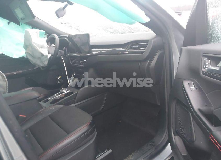 Photo 5 of 2024 Ford Escape ST-LINE (VIN 1FMCU9MN7RUA56143)