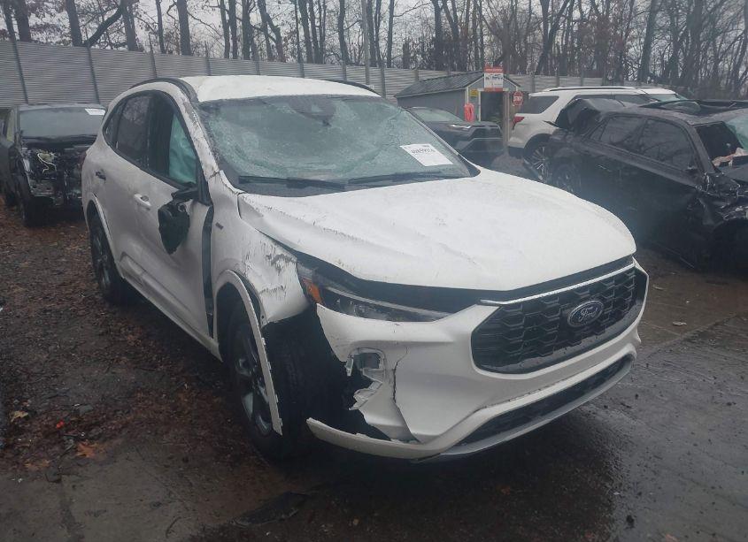 2024 Ford Escape ST-LINE (VIN 1FMCU9MN7RUB27261) main photo