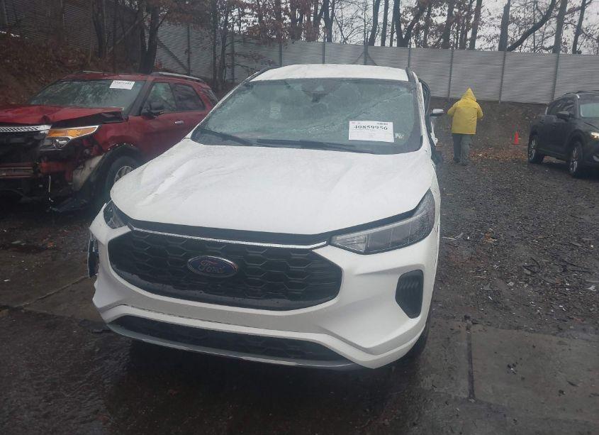 Photo 13 of 2024 Ford Escape ST-LINE (VIN 1FMCU9MN7RUB27261)