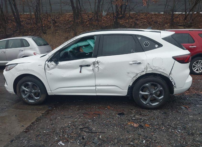 Photo 15 of 2024 Ford Escape ST-LINE (VIN 1FMCU9MN7RUB27261)