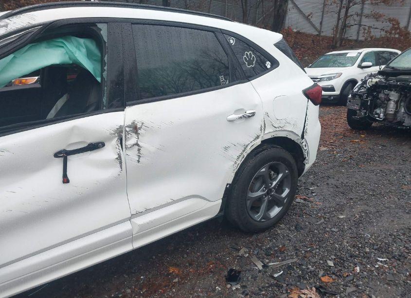 Photo 20 of 2024 Ford Escape ST-LINE (VIN 1FMCU9MN7RUB27261)