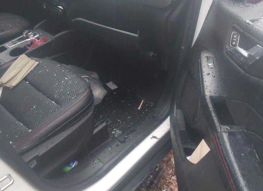 Photo 5 of 2024 Ford Escape ST-LINE (VIN 1FMCU9MN7RUB27261)