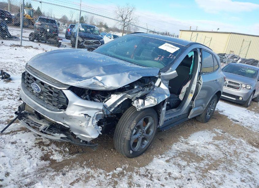 Photo 2 of 2024 Ford Escape ST-LINE (VIN 1FMCU9MN8RUA24687)