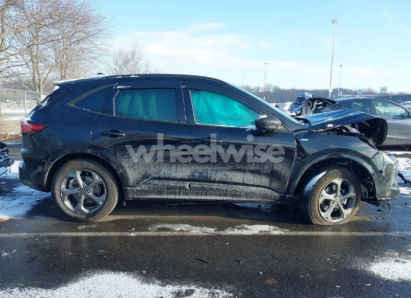 Photo 13 of 2024 Ford Escape ST-LINE (VIN 1FMCU9MN8RUB00750)