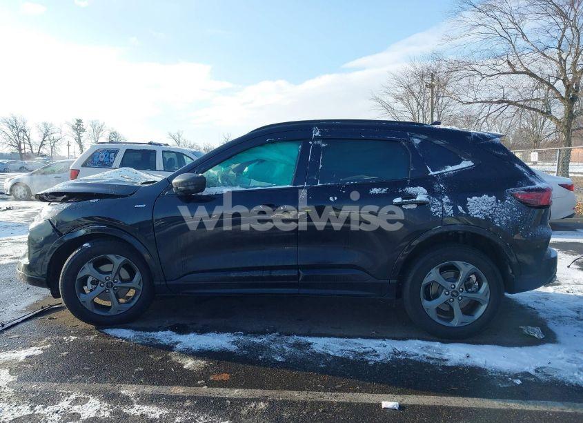 Photo 14 of 2024 Ford Escape ST-LINE (VIN 1FMCU9MN8RUB00750)