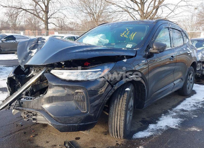 Photo 2 of 2024 Ford Escape ST-LINE (VIN 1FMCU9MN8RUB00750)