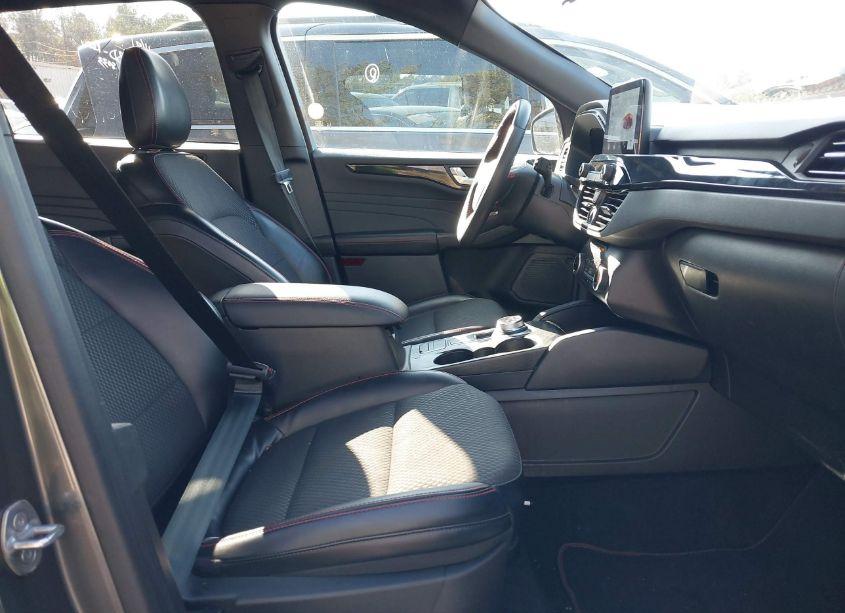 Photo 5 of 2023 Ford Escape ST-LINE (VIN 1FMCU9MN9PUA01223)