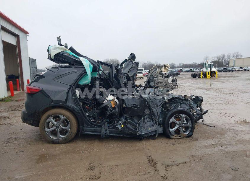 Photo 12 of 2024 Ford Escape ST-LINE (VIN 1FMCU9MN9RUA82159)