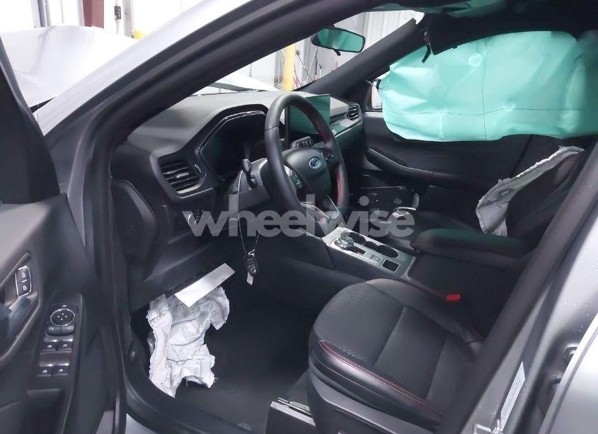 Photo 5 of 2024 Ford Escape ST-LINE (VIN 1FMCU9MN9RUB53814)