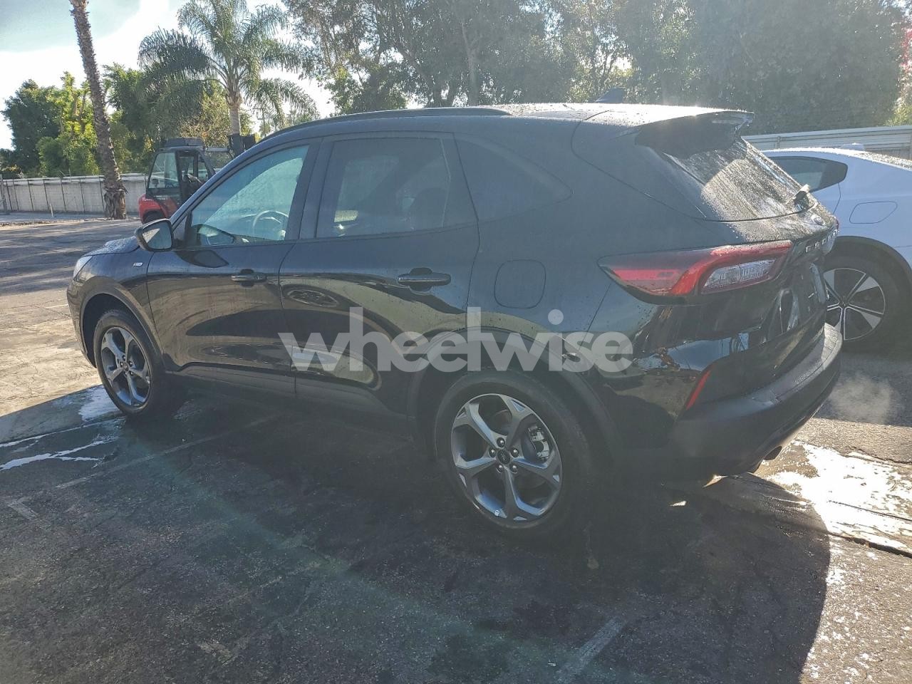 Photo 2 of 2025 FORD ESCAPE ST LINE (VIN 1FMCU9MN9SUB37537)