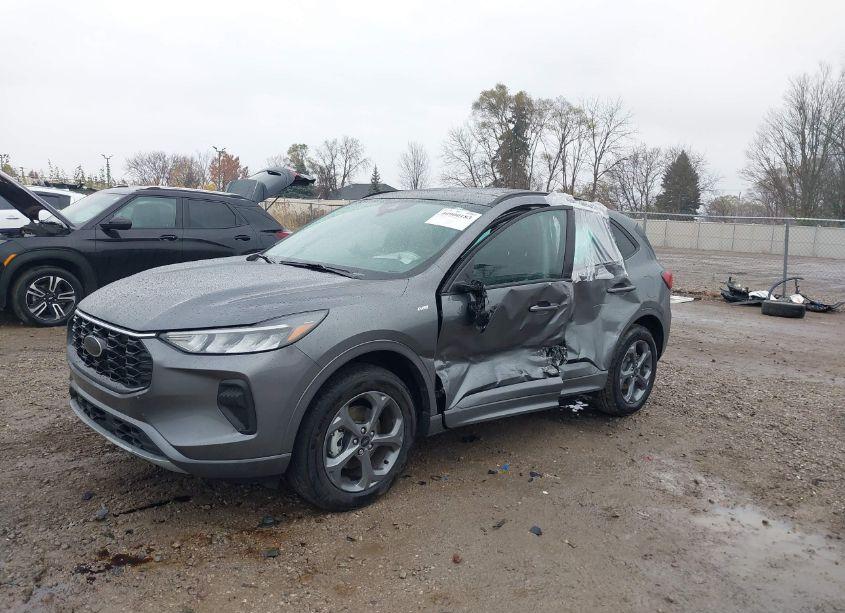 Photo 2 of 2024 Ford Escape ST-LINE (VIN 1FMCU9MNXRUA57304)