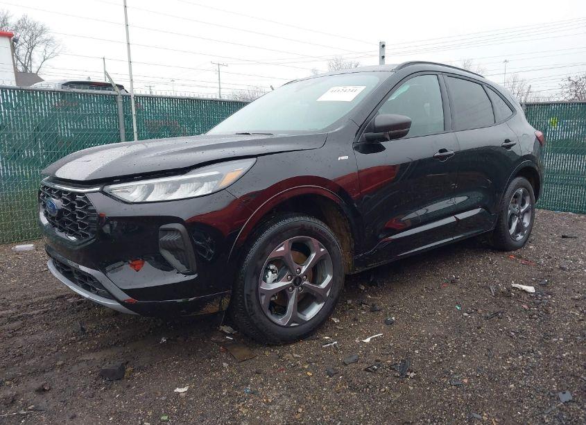 Photo 2 of 2024 Ford Escape ST-LINE (VIN 1FMCU9MNXRUB06405)