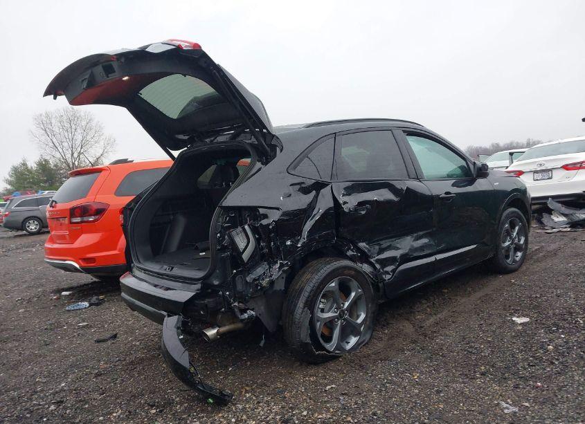 Photo 4 of 2024 Ford Escape ST-LINE (VIN 1FMCU9MNXRUB06405)