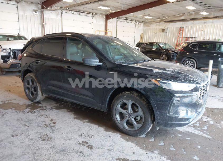 2024 Ford Escape ST-LINE (VIN 1FMCU9MNXRUB60884) main photo