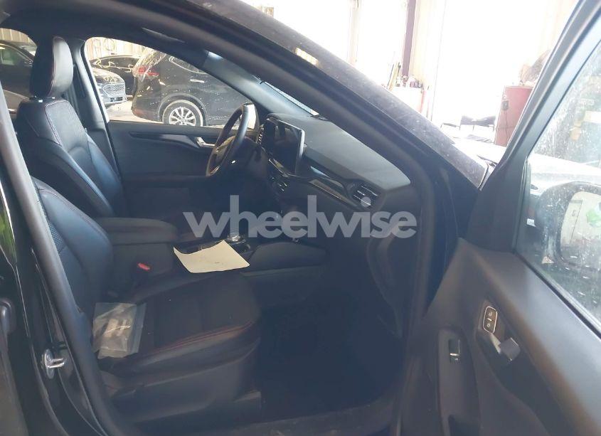 Photo 5 of 2024 Ford Escape ST-LINE (VIN 1FMCU9MNXRUB60884)