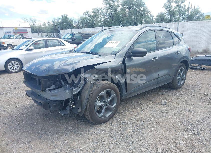 Photo 2 of 2025 Ford Escape ST-LINE (VIN 1FMCU9MNXSUA10361)