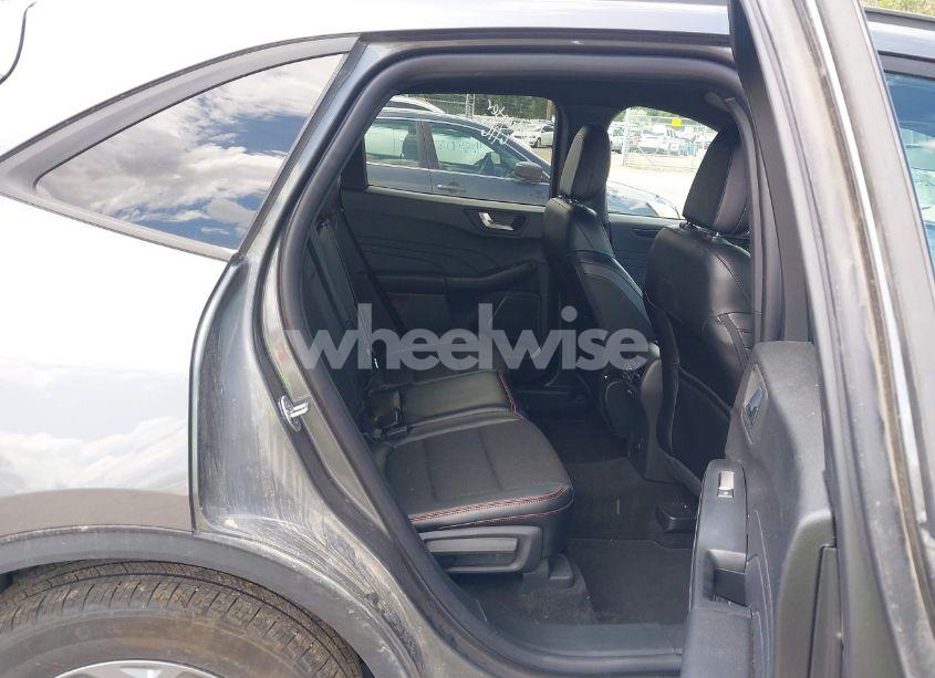 Photo 8 of 2025 Ford Escape ST-LINE (VIN 1FMCU9MNXSUA10361)